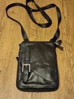 NIEUW 2 X Herentasjes lederlook bruin en zwart supermooie, Ophalen, Nieuw, Zwart