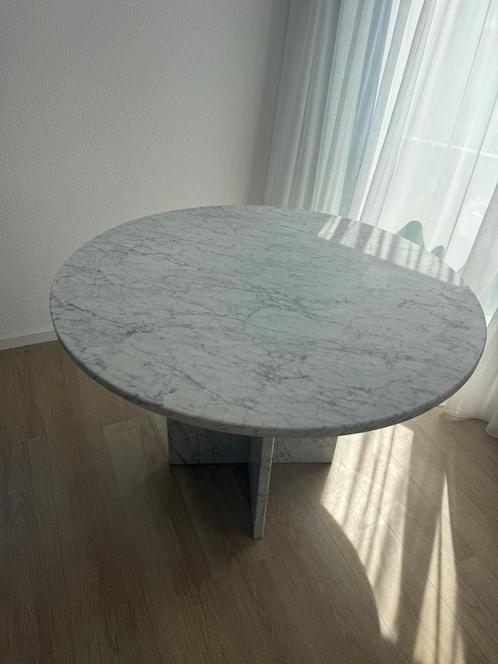 Marmeren tafel rond/ marble table, Huis en Inrichting, Tafels | Eettafels, Gebruikt, 100 tot 150 cm, Rond, Ophalen