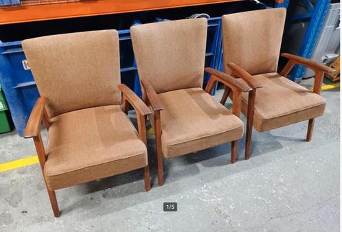 vintage fauteuils met prachtige teak houten vormen, Antiek en Kunst, Antiek | Meubels | Stoelen en Banken, Ophalen