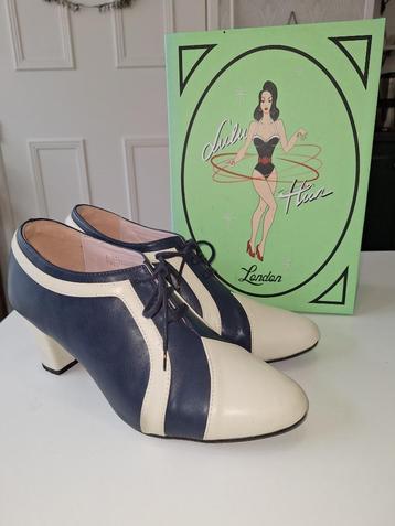 Blauw/ecru vintage stijl pumps maat 41 beschikbaar voor biedingen