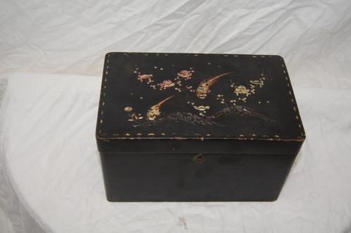 Chineese thee kistje / kistje met Fishes, Antiek en Kunst, Kunst | Beelden en Houtsnijwerken, Ophalen of Verzenden