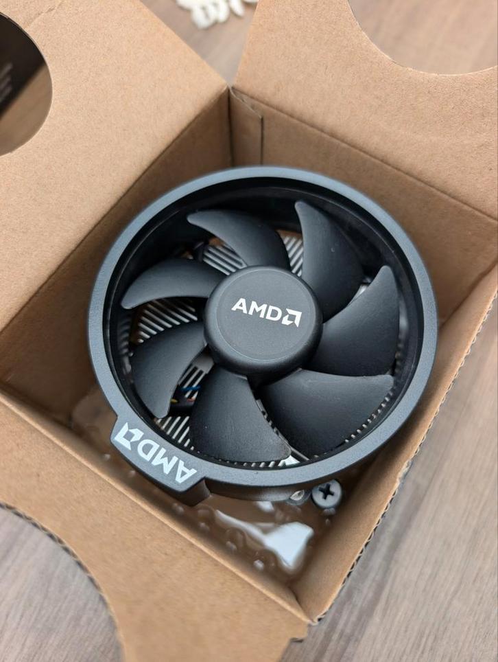 AMD Wraith Koeler - CPU Koeler, Computers en Software, Computerkoelers, Gebruikt, Luchtkoeling, Ophalen of Verzenden