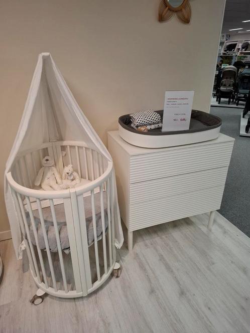 Stokke Sleepi Wieg + Commode, Kinderen en Baby's, Overige Kinderen en Baby's, Zo goed als nieuw, Ophalen