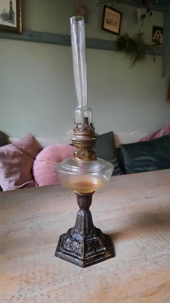 Oude Olielamp met Glas, Antiek en Kunst, Antiek | Lampen, Ophalen