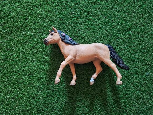 Schleich connemara merrie 13863, Verzamelen, Dierenverzamelingen, Zo goed als nieuw, Beeldje of Figuurtje, Paard, Ophalen