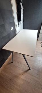 Bureau wit Ikea 80x160, Huis en Inrichting, Bureaus, Ophalen, In hoogte verstelbaar, Zo goed als nieuw, Bureau
