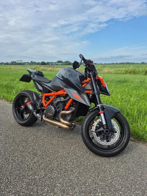 KTM 1290 SUPER DUKE R nieuw staat dealer onderhouden, Motoren, Motoren | KTM, Particulier, Naked bike, meer dan 35 kW, 2 cilinders