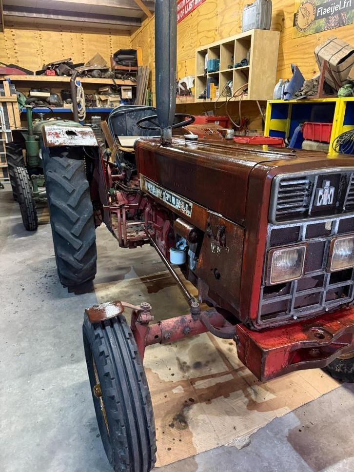international 453 perfect lopend en werkend ! start altijd, Zakelijke goederen, Agrarisch | Tractoren, tot 2500, John Deere, tot 80 Pk