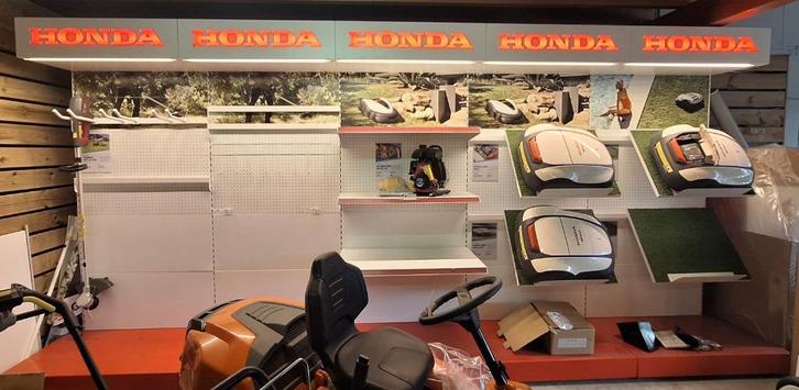 Stelling - winkelstelling - wandstelling (Honda), Zakelijke goederen, Kantoor en Winkelinrichting | Magazijn, Stelling en Opslag
