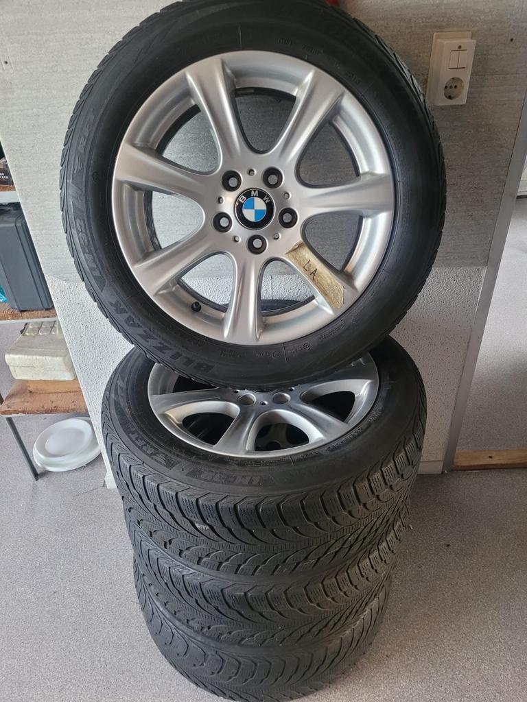 BMW Winterbanden met Velgen - 17 inch, Auto-onderdelen, Banden en Velgen, Ophalen, Gebruikt, Banden en Velgen, 17 inch
