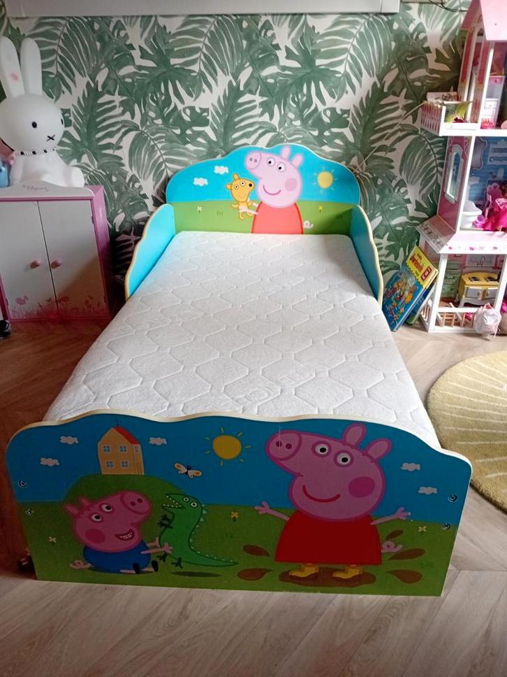 Peppa Pig Kinderbed, Kinderen en Baby's, Kinderkamer | Bedden, Gebruikt, 140 tot 160 cm, 70 tot 85 cm, Lattenbodem, Matras, Ophalen
