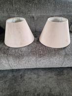 2x Stoffen Lampenkap Zand/licht bruinkleur - 25x38x20cm hoog, Huis en Inrichting, Lampen | Lampenkappen, Ophalen of Verzenden