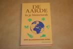 De aarde in je binnenzak. 3999 belangwekkende feiten., Boeken, Natuur, Gelezen, Ophalen of Verzenden