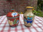 2 cloisonné items, vaasje en deksel pot, bloem motief, Antiek en Kunst, Ophalen of Verzenden