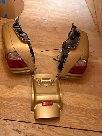 Goldwing GL1800 gouden koffers beschikbaar voor biedingen