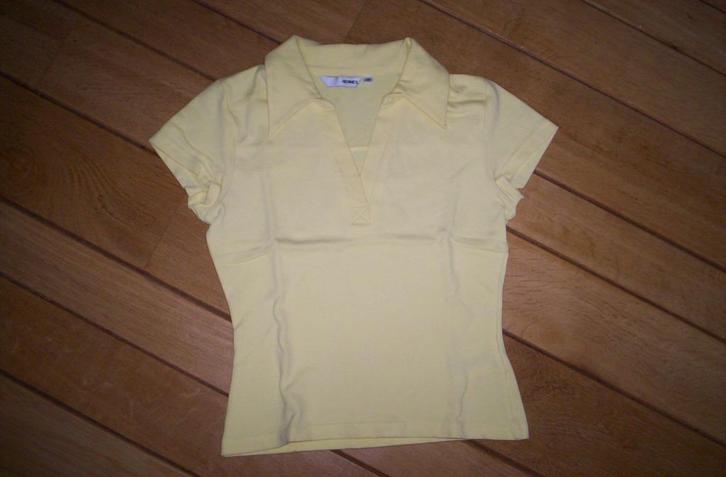 H&M Hennes polo t- shirt licht geel maat XS, Kleding | Dames, T-shirts, Zo goed als nieuw, Maat 34 (XS) of kleiner, Geel, Korte mouw