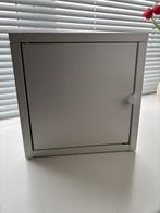 Ikea metalen kubus 25 x 25 wandkastje  deurtje  wit Lixhult, Ophalen, Zo goed als nieuw
