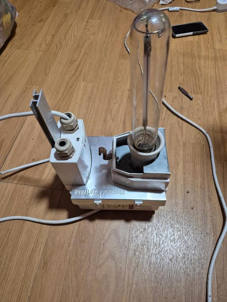 Hortilux Schreder HSE 600W 400V – Pro kweeklamp + reflector, Tuin en Terras, Kweekspullen, Gebruikt, Kweeklamp, Ophalen