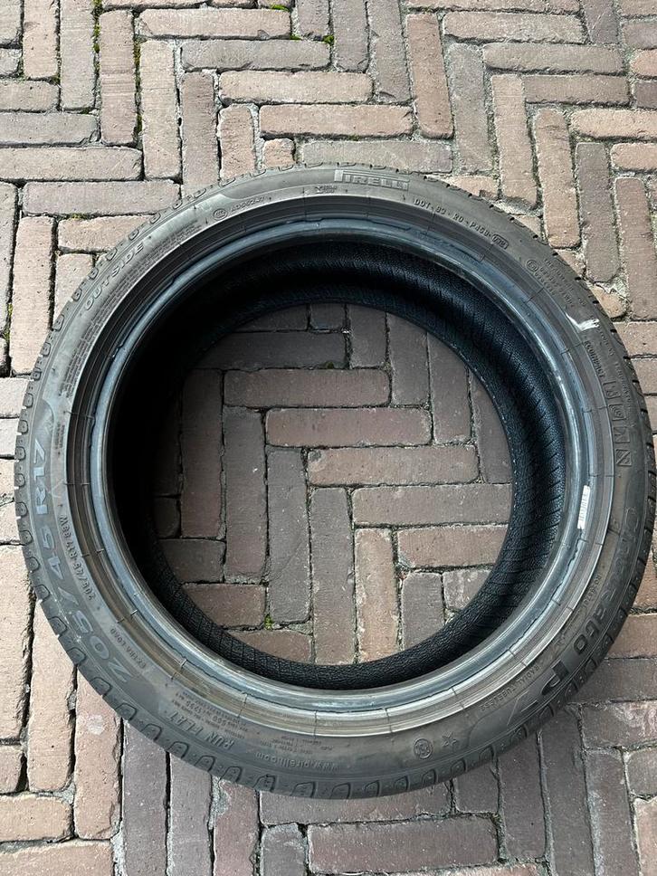 Pirelli Banden 205/45 R17 - Zomerbanden, Auto-onderdelen, Banden en Velgen, Band(en), Zomerbanden, 17 inch, 205 mm, Personenwagen