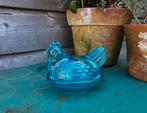 Glazen patéschaal kip irriserend blauw +-14cm Miekje's, Antiek en Kunst, Antiek | Glas en Kristal, Ophalen of Verzenden