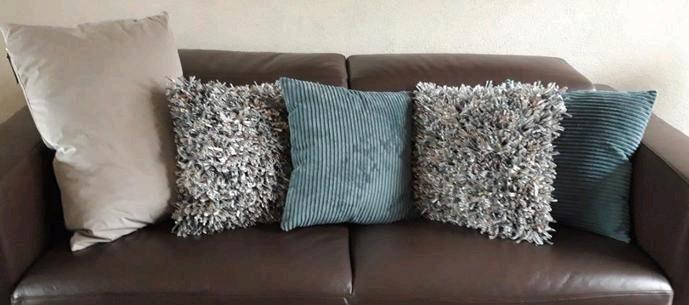 Te koop: Diverse nieuwe kussens - Zie tekst en foto's, Huis en Inrichting, Woonaccessoires | Kussens, Nieuw, Overige kleuren, Vierkant