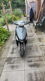 Peugeot v-clic, Fietsen en Brommers, Scooters | Peugeot, Overige modellen, Ophalen of Verzenden, Zo goed als nieuw