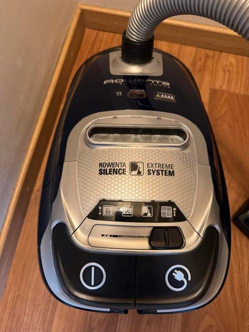 Rowenta Silence Force 4AAAA Stofzuiger, Witgoed en Apparatuur, Stofzuigers, Gebruikt, Stofzuiger, Minder dan 1200 watt, Stofzak