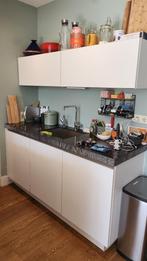 3 DELIG KEUKEN MET KOOKEILAND EN KASTENWAND BORETTI, Ophalen, Wit, Graniet of Steen, Dubbelwandige keuken