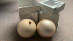 2 nieuwe grote beige kerstballen 14 cm /, Ophalen, Nieuw