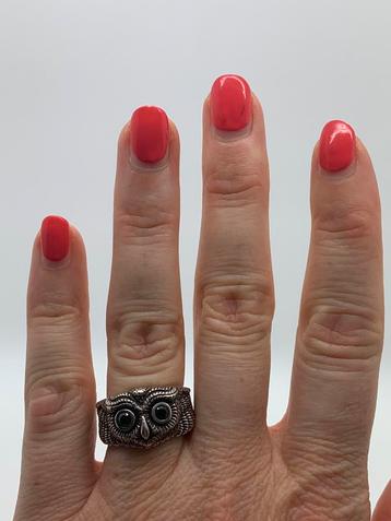 V299 Prachtige zilveren ring uil maat 18 beschikbaar voor biedingen