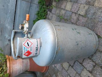 Gratis Italiaanse gasfles met drukregelaar  beschikbaar voor biedingen