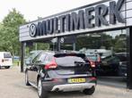 Volvo V40 Cross Country 1.5 T3 Polar+ Luxury, veel extra's, 4 cilinders, 700 kg, Zwart, Bedrijf