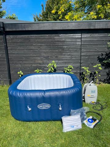 ** lay-z spa hawai bestway opblaasbare jacuzzi ** beschikbaar voor biedingen