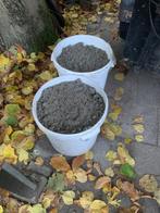 Gratis 2 grote emmers zand. Ophalen in Zwolle, Tuin en Terras, Zand, Ophalen, Zo goed als nieuw, Ophoogzand
