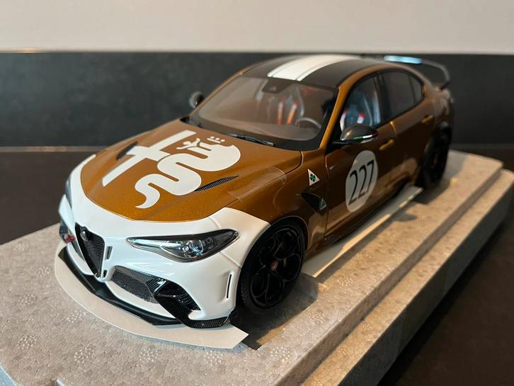 Alfa Romeo Giulia GTAm 1:18 Motorhelix, Hobby en Vrije tijd, Modelauto's | 1:18, Nieuw, Auto, Overige merken, Ophalen of Verzenden