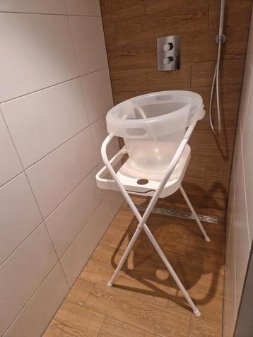 Bébé-jou Tummy Tub met Standaard, baby badje beschikbaar voor biedingen
