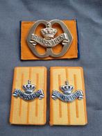 Setje Garde fuseliers Prinses Irene (oogjes), Verzamelen, Militaria | Algemeen, Ophalen of Verzenden, Landmacht, Nederland, Embleem of Badge