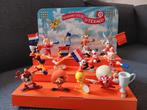 Looney Tunes poppetjes met tribune, Ophalen of Verzenden, Zo goed als nieuw