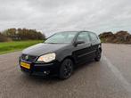 Volkswagen Polo 1.6 77KW 2009 Zwart, Auto's, Volkswagen, Voorwielaandrijving, 15 km/l, 4 cilinders, 1200 kg