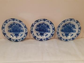 Schoteltjes blauw/ wit porselein met bloemenmand *eureka* beschikbaar voor biedingen