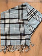 Burberry sjaal lichtblauw, Kleding | Dames, Mutsen, Sjaals en Handschoenen, Maat 42/44 (L), Ophalen of Verzenden, Zo goed als nieuw