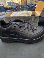 Lowa Renegade, Zwart, Nieuw, Ophalen of Verzenden, Wandelschoenen of Bergschoenen