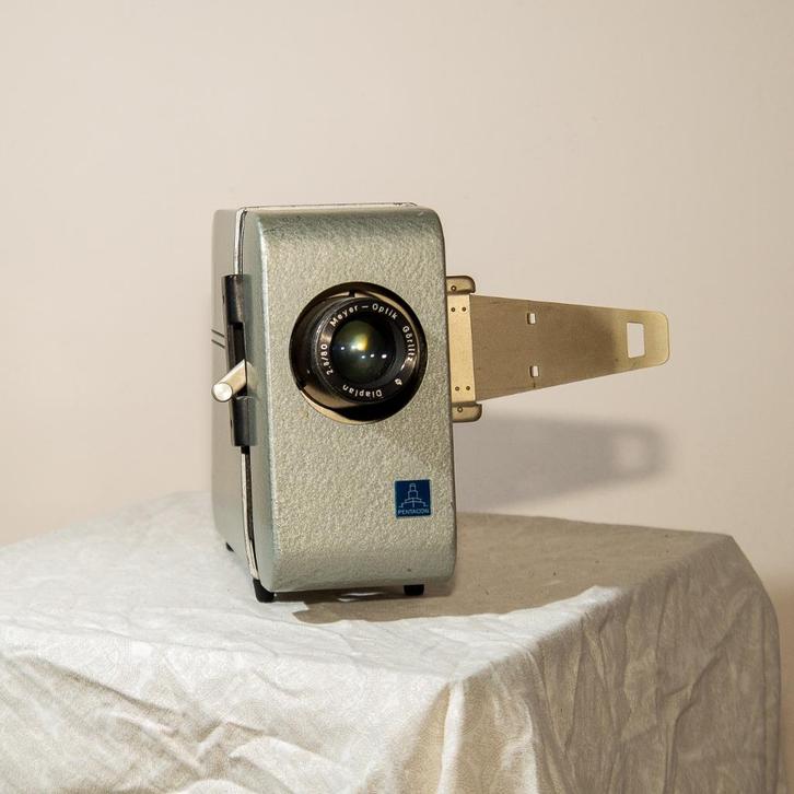 Pentacon / Aspectar 150 A Diaprojector, Audio, Tv en Foto, Diaprojectors, Ophalen of Verzenden