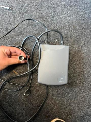 Accu lader ion beschikbaar voor biedingen