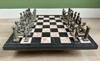 Schaakspel - Marmer bord met tinnen schaakstukken, Hobby en Vrije tijd, Gezelschapsspellen | Bordspellen, Ophalen, Gebruikt