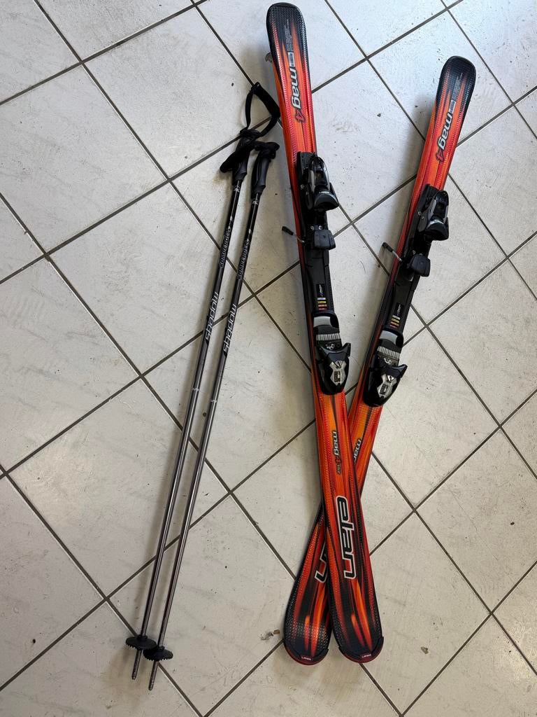 Ski set Elan Mag4 152cm, stokken & draagzak in goede staat., 140 tot 160 cm, Zo goed als nieuw, Carve, Skiën