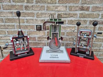 3 Vintage lesmodellen , didactische modellen auto mechaniek beschikbaar voor biedingen