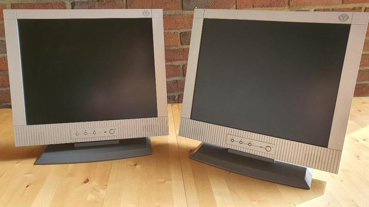 2x Medion TFT 17 inch Monitor – 1 set kabels, Computers en Software, Monitoren, Gebruikt, 60 Hz of minder, VGA, Ingebouwde speakers