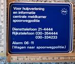 Vintage sticker informatie spoorwegpolitie NS logo merk, Verzamelen, Ophalen of Verzenden, Zo goed als nieuw, Overige typen