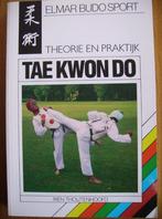 Tae Kwon Do Theorie en praktijk - Rien Thoutenhoofd, Boeken, Sportboeken, Vechtsport, Ophalen of Verzenden, Zo goed als nieuw